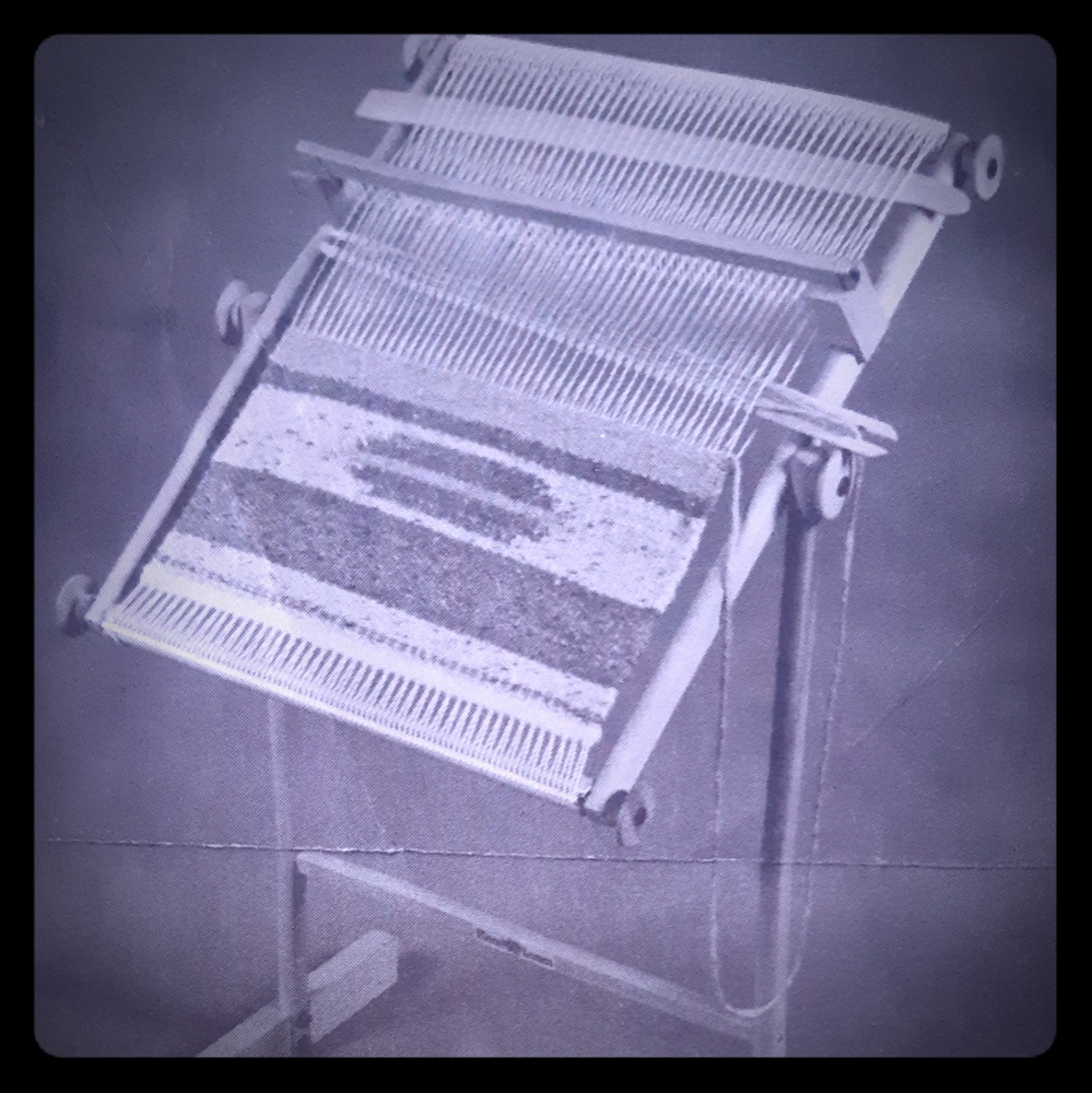 New in box. 24" LOOM.